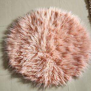 Pillowfort Pink Fluffy Round Rug